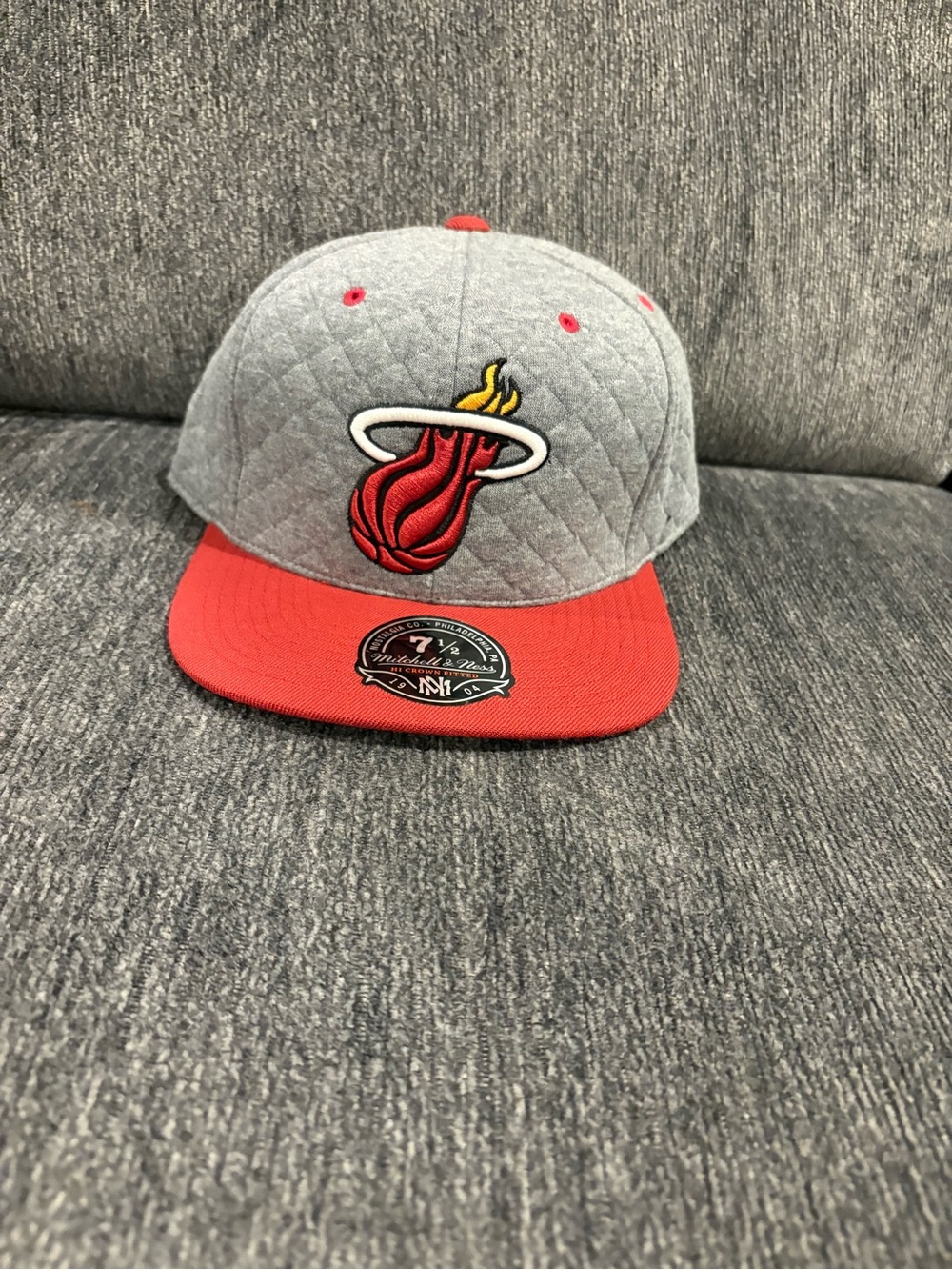 Miami Heat Quilted Snapback Hat - Gray & Red fitted hat size 7.5